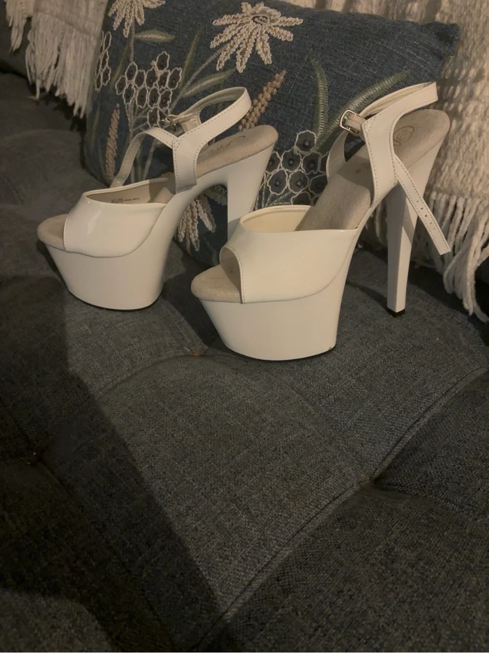 Pleaser SKY 309 White Platform Stiletto Heels - size 8.5